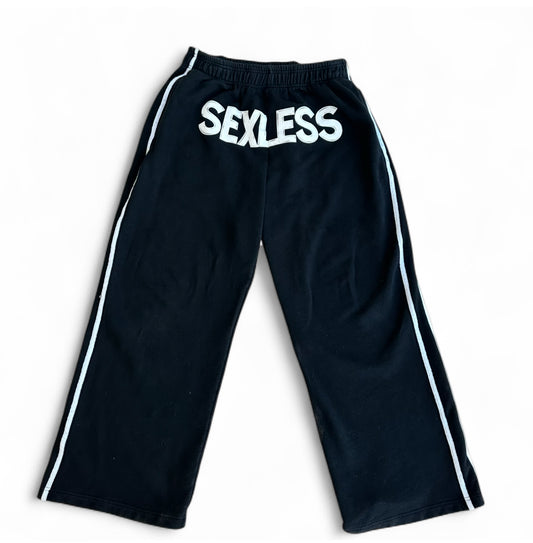 SEXLESS SWEATPANTS